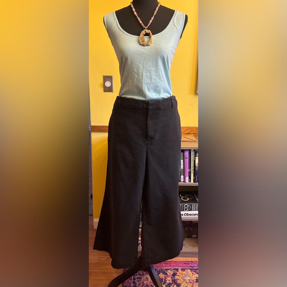 Old Navy Black Wide Leg Capris